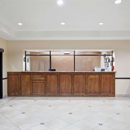 Super 8 By Wyndham Iah West/Greenspoint Aldine Exterior photo
