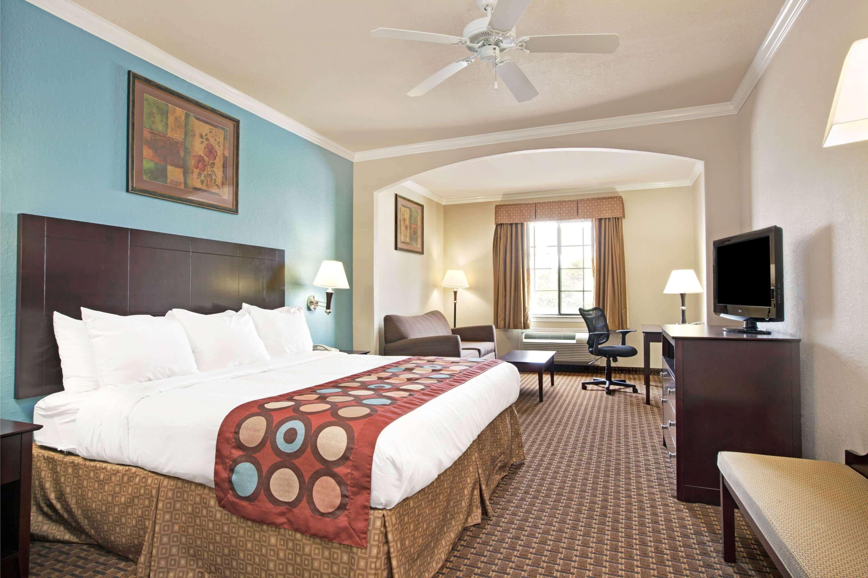 Super 8 By Wyndham Iah West/Greenspoint Aldine Exterior photo